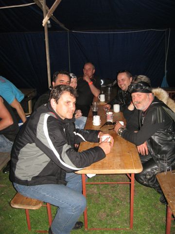 http://www.kings.szm.sk/images/kingsride2007/IMG_0552.JPG
